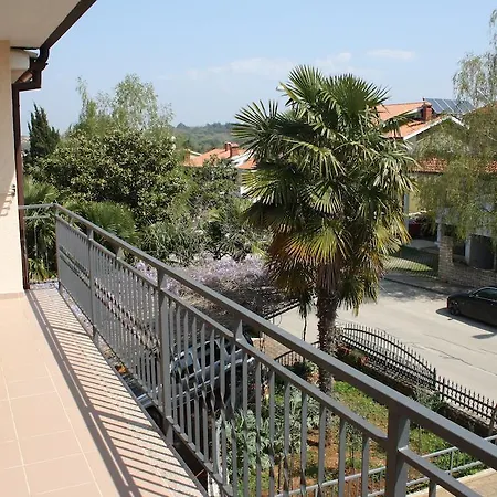 Apartment Maric *